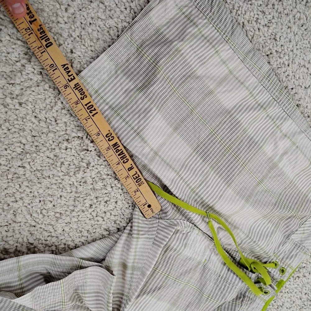 prAna Swim Trunks Mens 32 Beige Board Shorts Pool Surf Beach UPF 50+ Outdoor A2